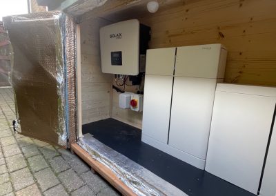 solax inverter and batteries in a shed