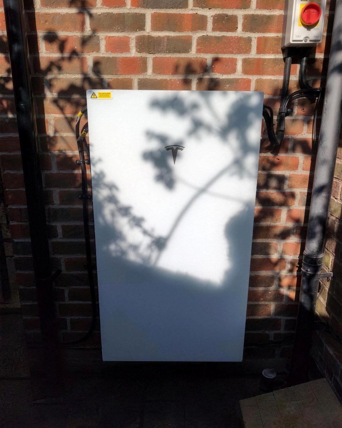 Tesla Powerwall 3 installed by DES Renewable Energy at a home in Wimborne